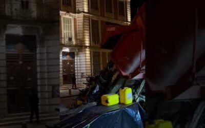💥 Les agriculteurs en colère devant la préfecture de Montauban !