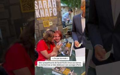 «J’AI PAS LES MOTS»UNE SYMPATHISANTE DE SARAH KNAFO ÉMUE PENDANT SA SÉANCE DE DÉDICACES