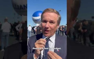 Devant l’Assemblée nationale, j’apporte mon soutien aux policiers d’Alliance.